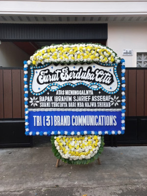 Papan Bunga Duka di Semarang Timur